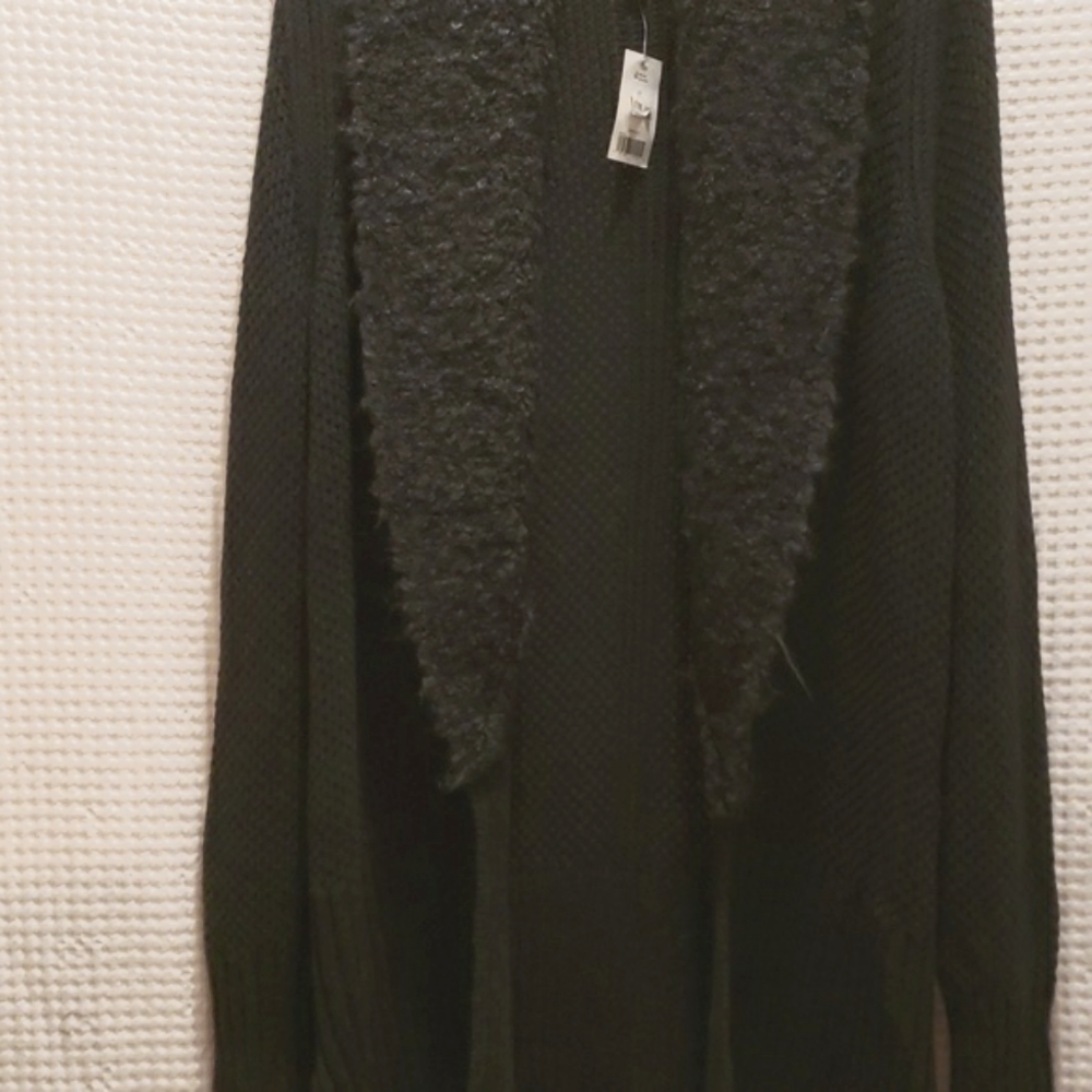 80% Off The Tagged Price - BANANA REPUBLIC gray cardigan - Picture 2 of 6